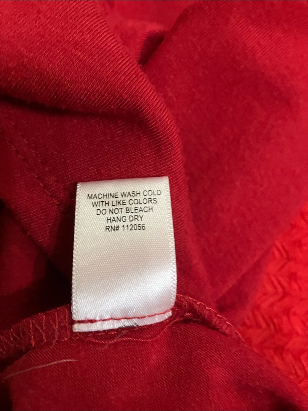 Zenana Outfitters Crimson V-Neck Button-Front Tie Hem Top - Picture 4 of 9